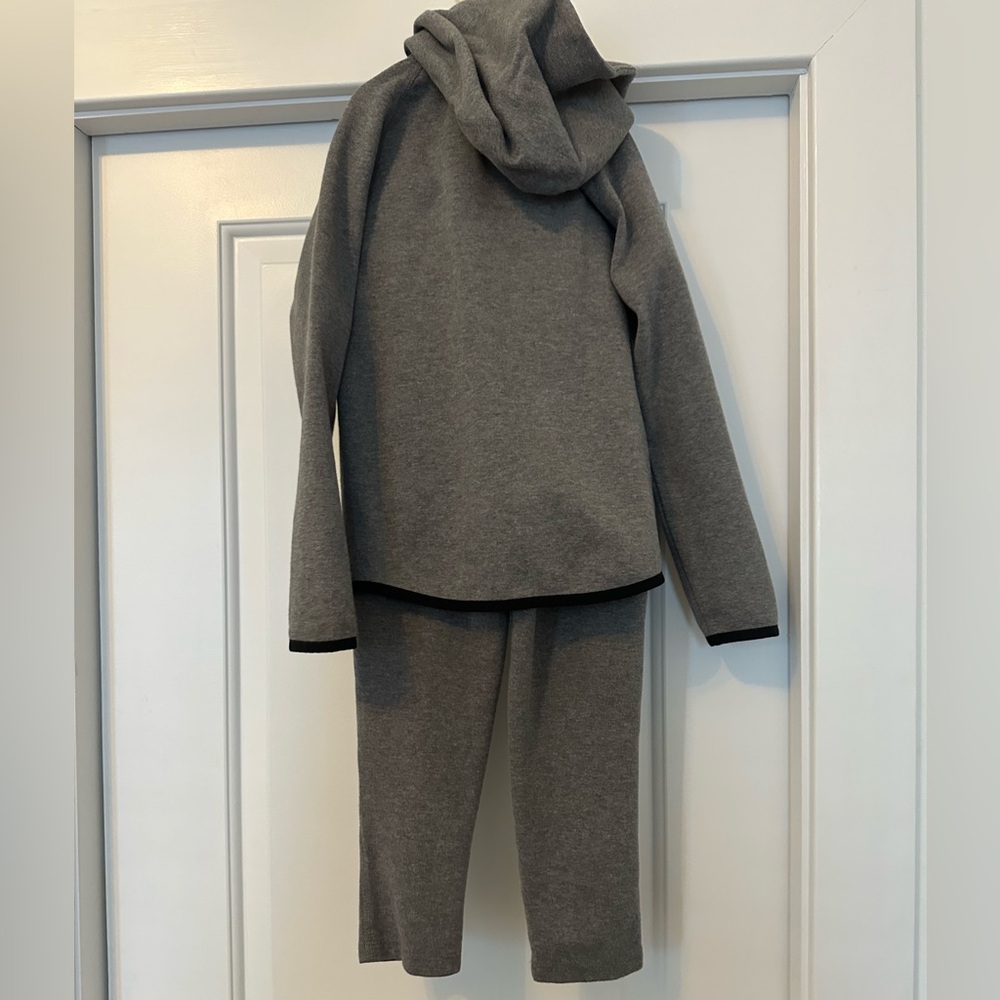 GAP Kids Charcoal Gray Jacket and Pants Set - Picture 2 of 8
